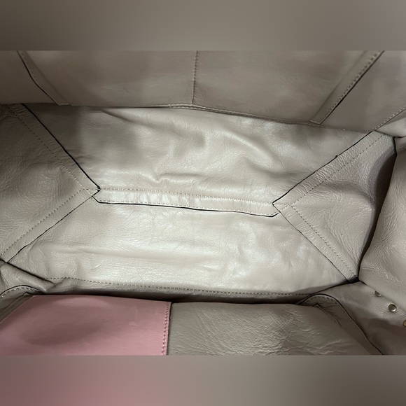 Valentino Garavani Rockstud Large Calfskin Tote - Picture 14 of 16